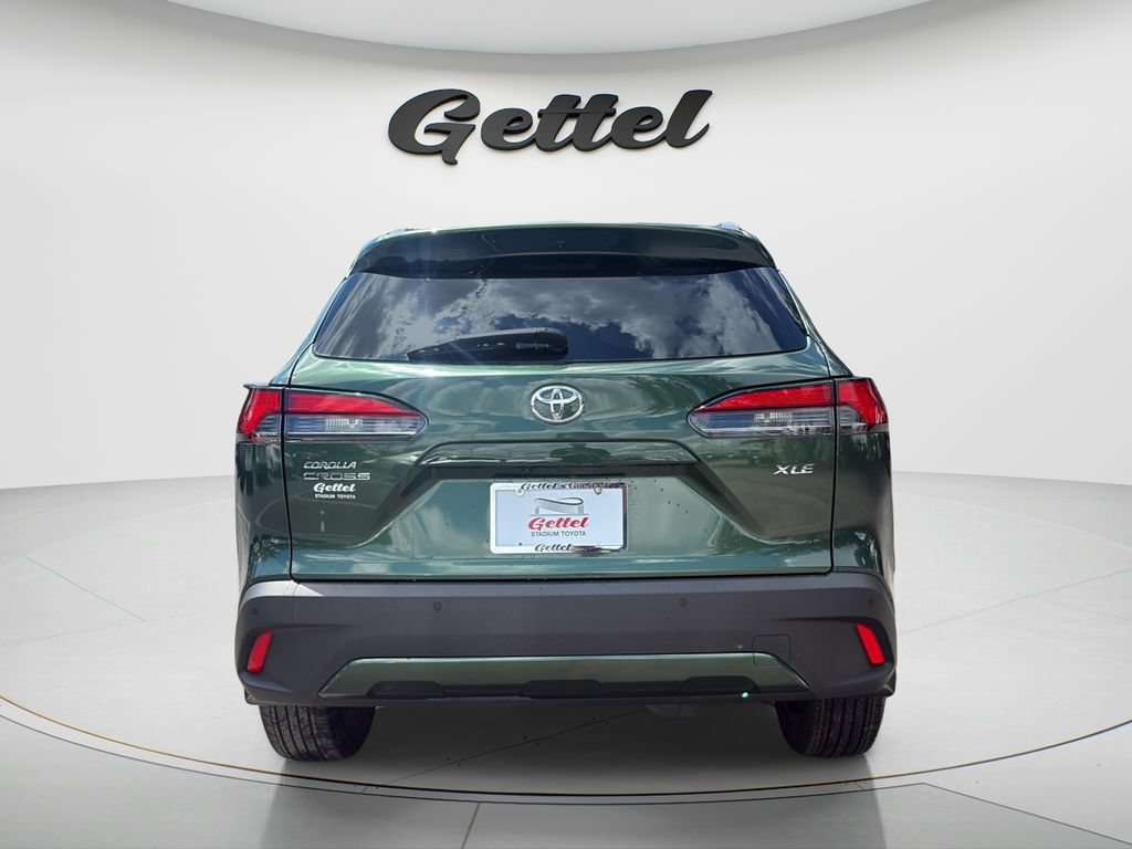 Used 2023 Toyota Corolla Cross XLE FWD image 6