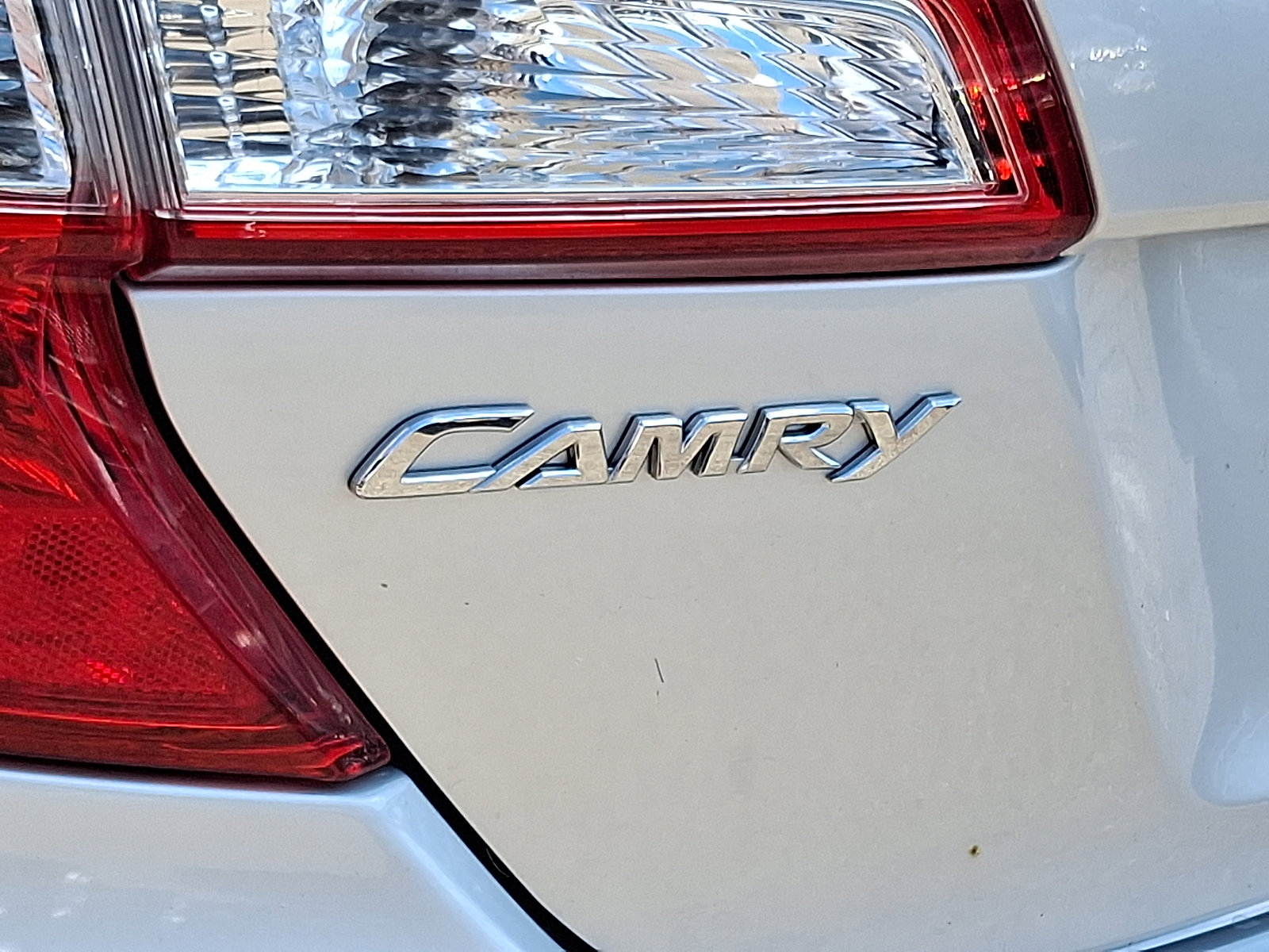 Used 2014 Toyota Camry SE FWD image 30