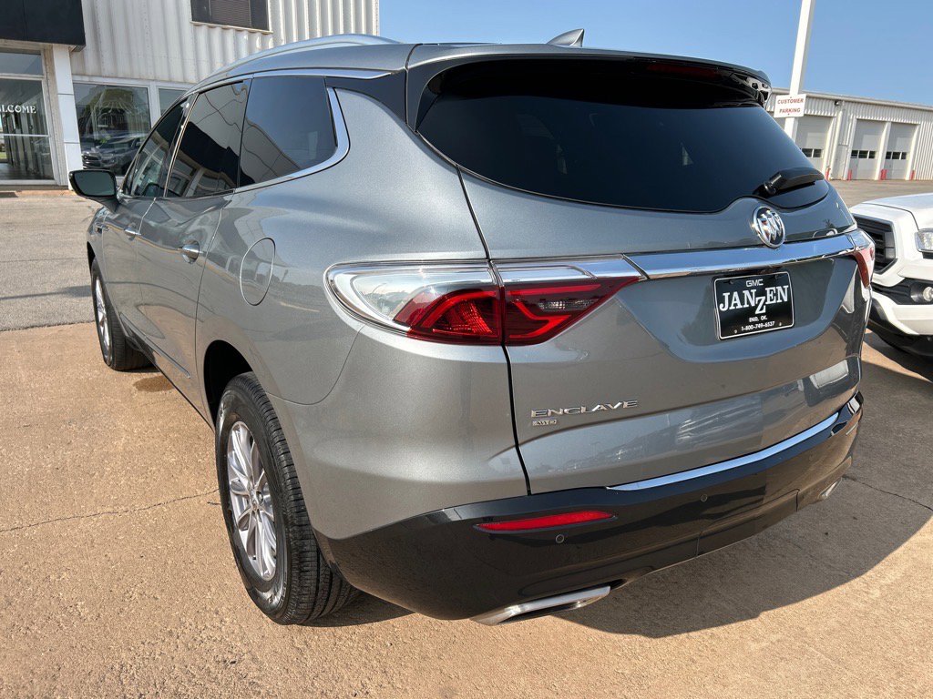Used 2024 Buick Enclave Premium image 6
