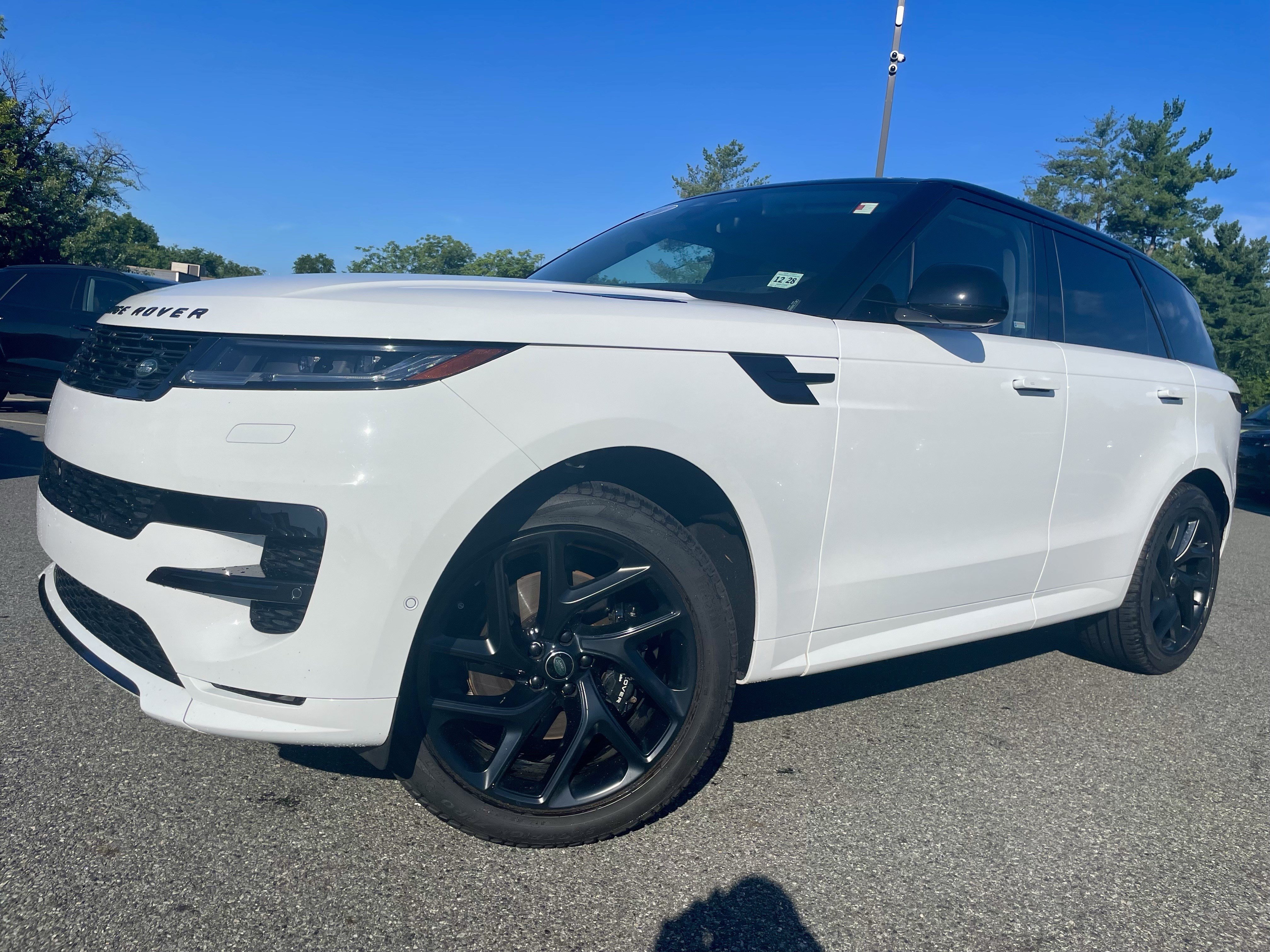 Used 2024 Land Rover Range Rover Sport Dynamic SE AWD/4WD image 35
