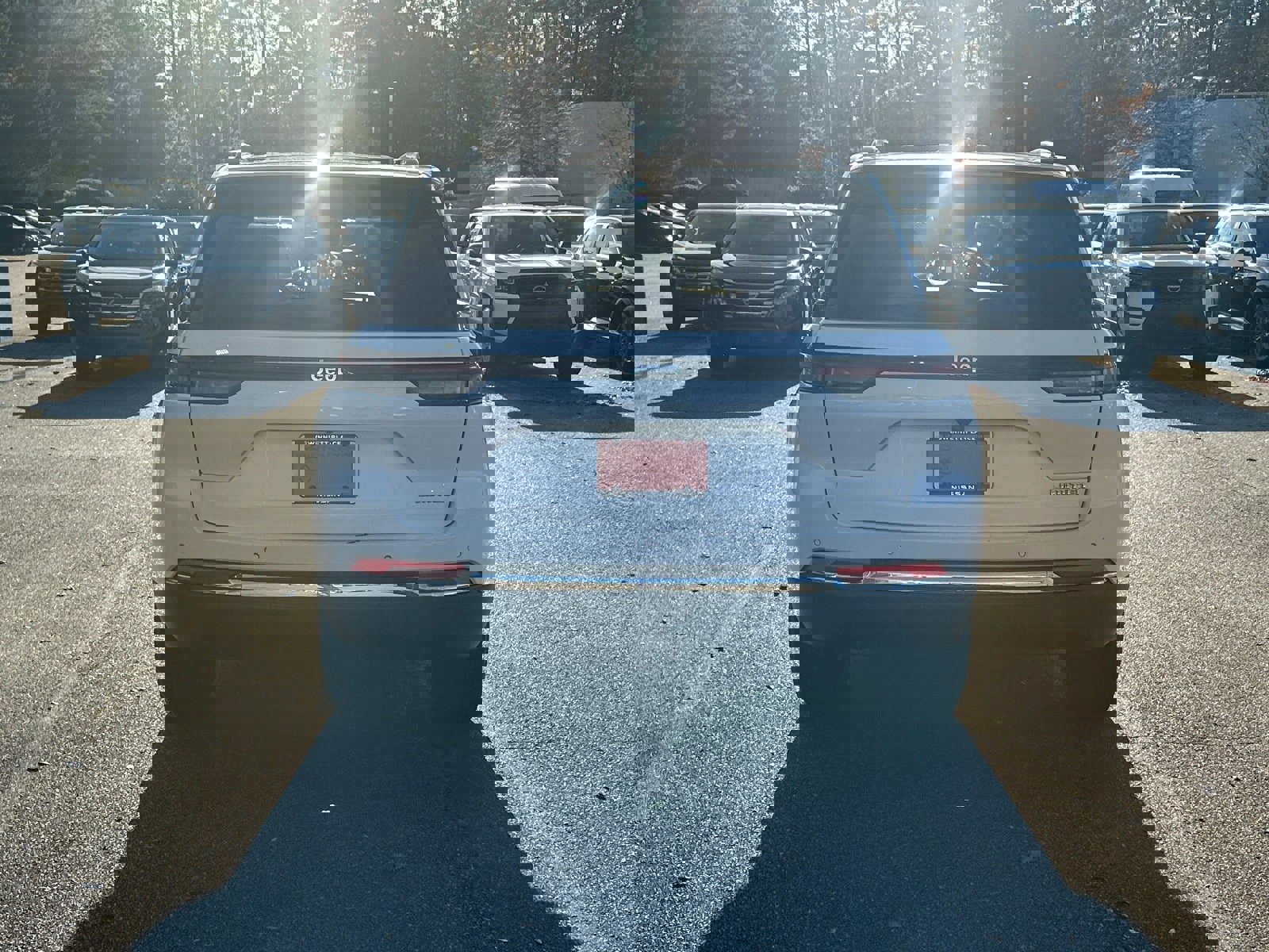 Used 2023 Jeep Grand Cherokee Limited image 10