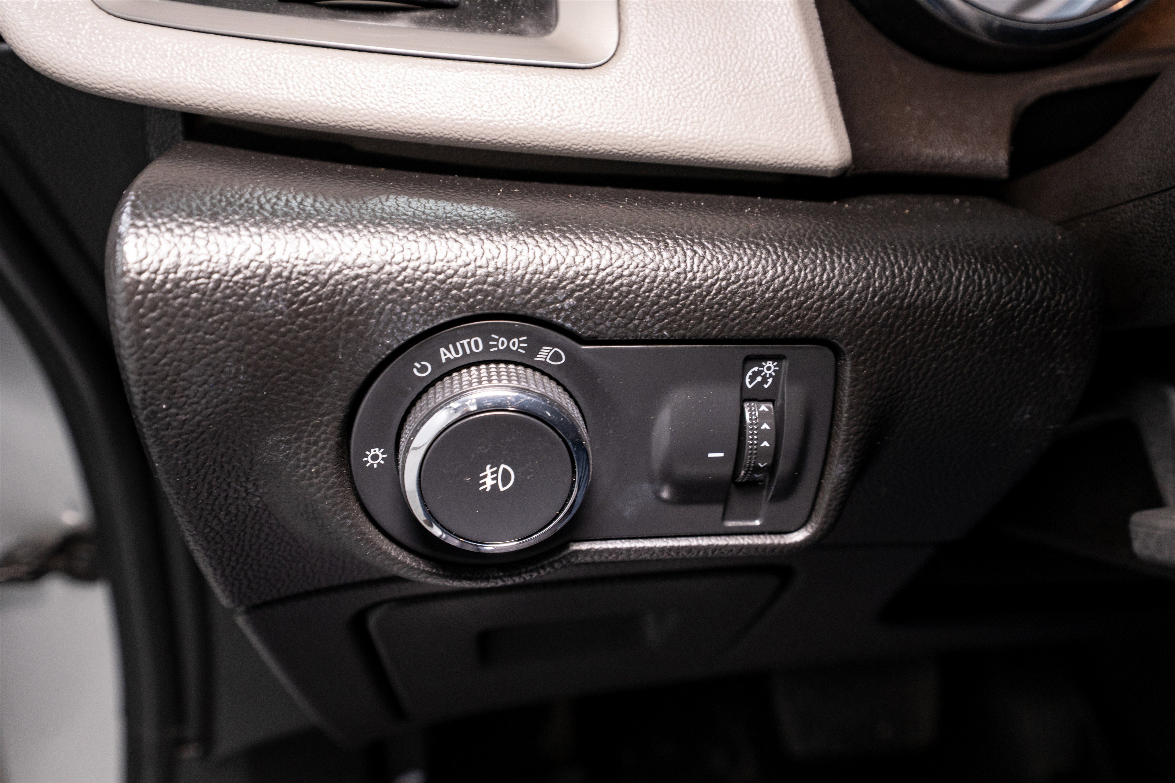 Used 2015 Buick Verano Convenience image 28