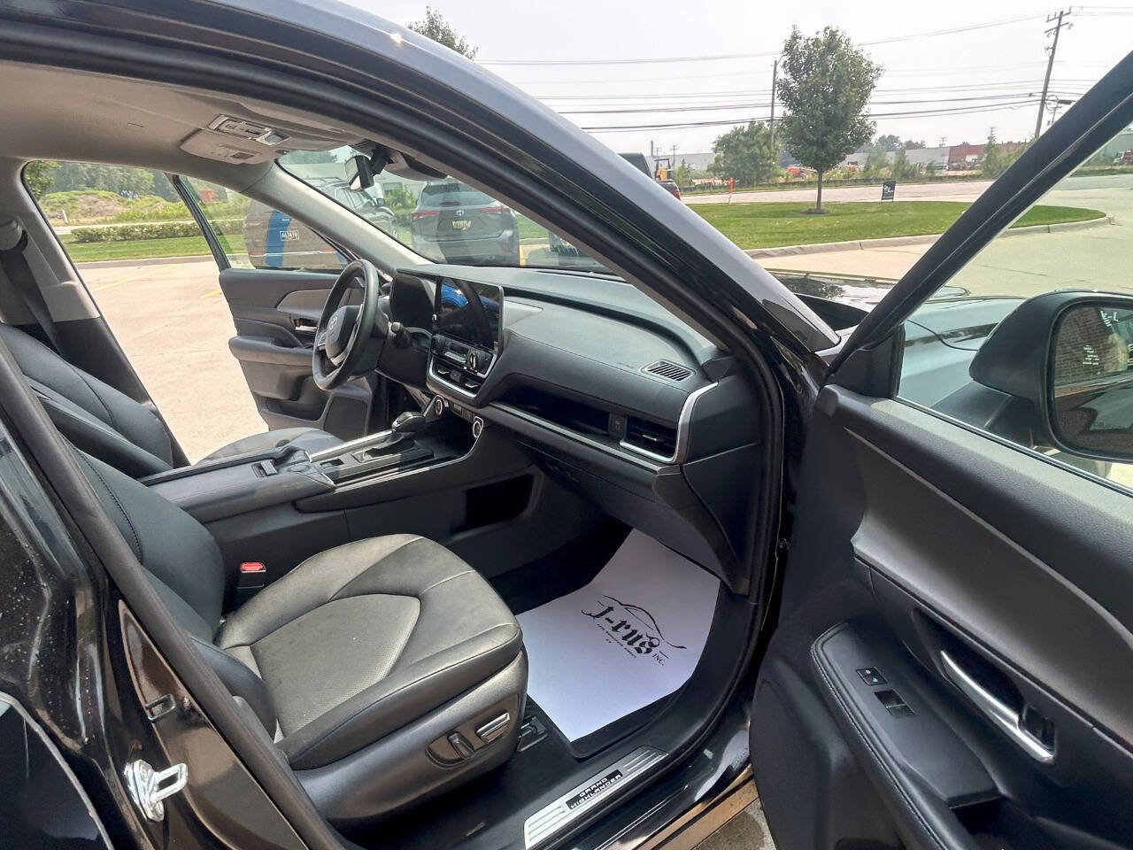 Used 2024 Toyota Grand Highlander AWD image 15