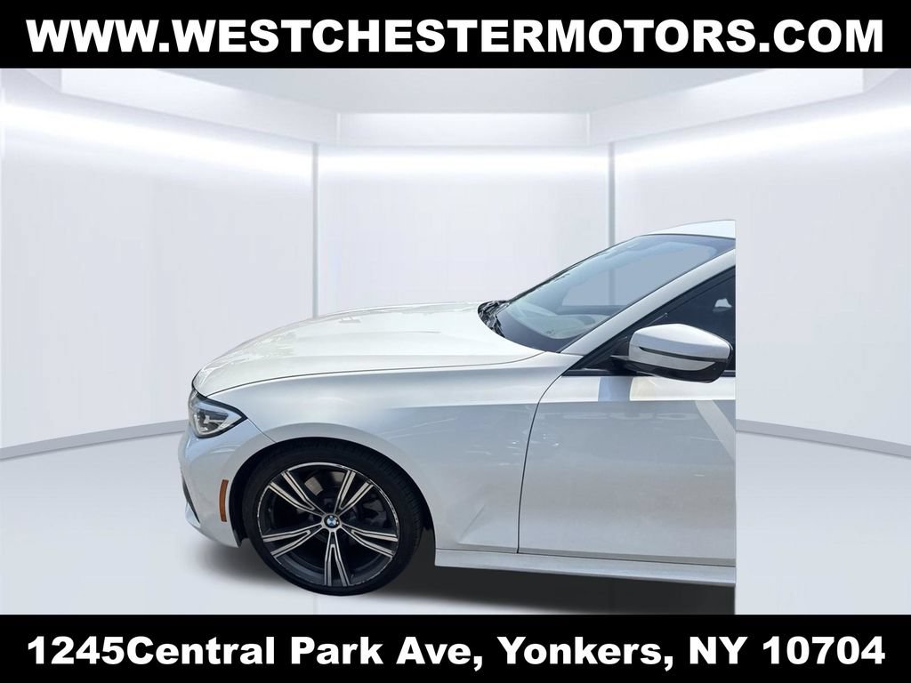 Used 2019 BMW 330i xDrive Sedan w/ M Sport Package AWD/4WD image 9