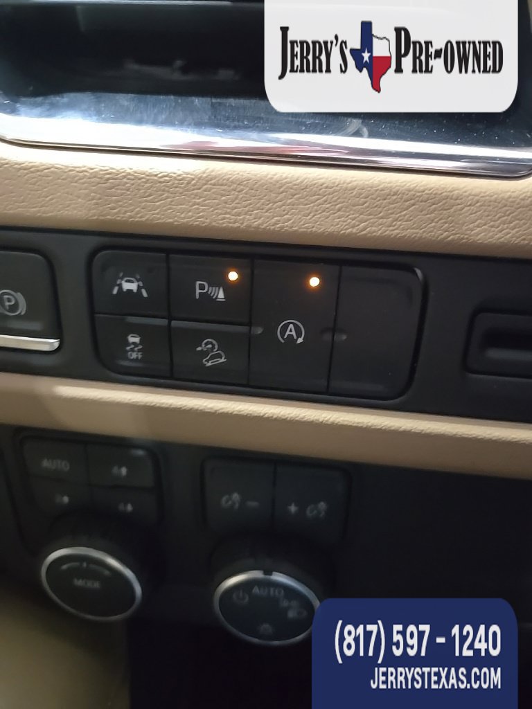 Used 2023 Chevrolet Tahoe Premier AWD/4WD image 16