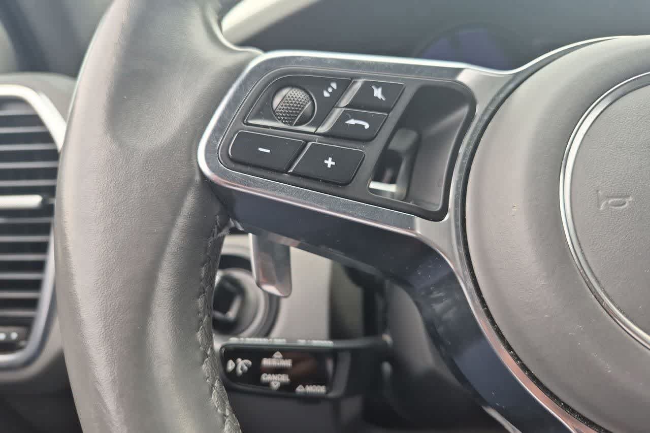 Used 2020 Porsche Cayenne AWD/4WD image 23