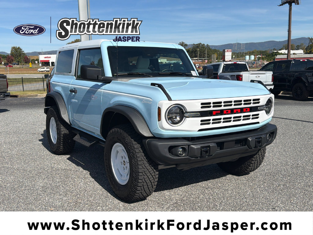 Used 2024 Ford Bronco Heritage Edition AWD/4WD image 1