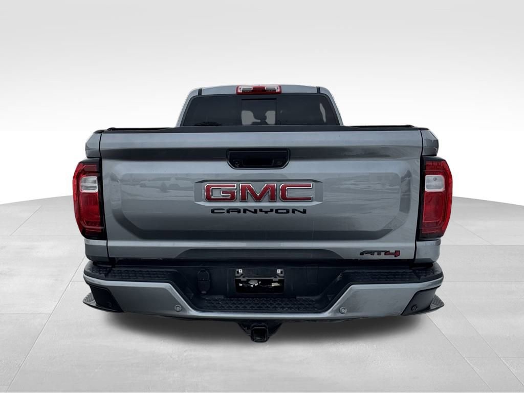 Used 2024 GMC Canyon AT4 w/ Technology Package image 8