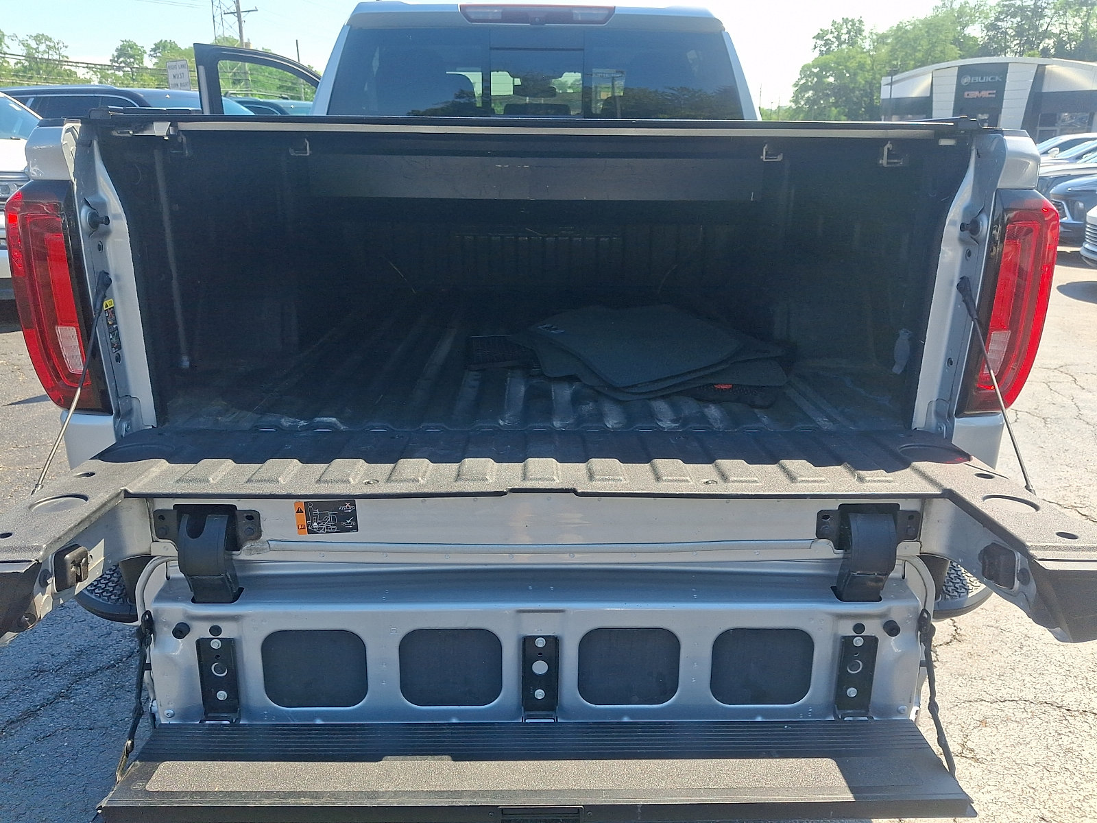 Used 2022 GMC Sierra 1500 Denali AWD/4WD image 28