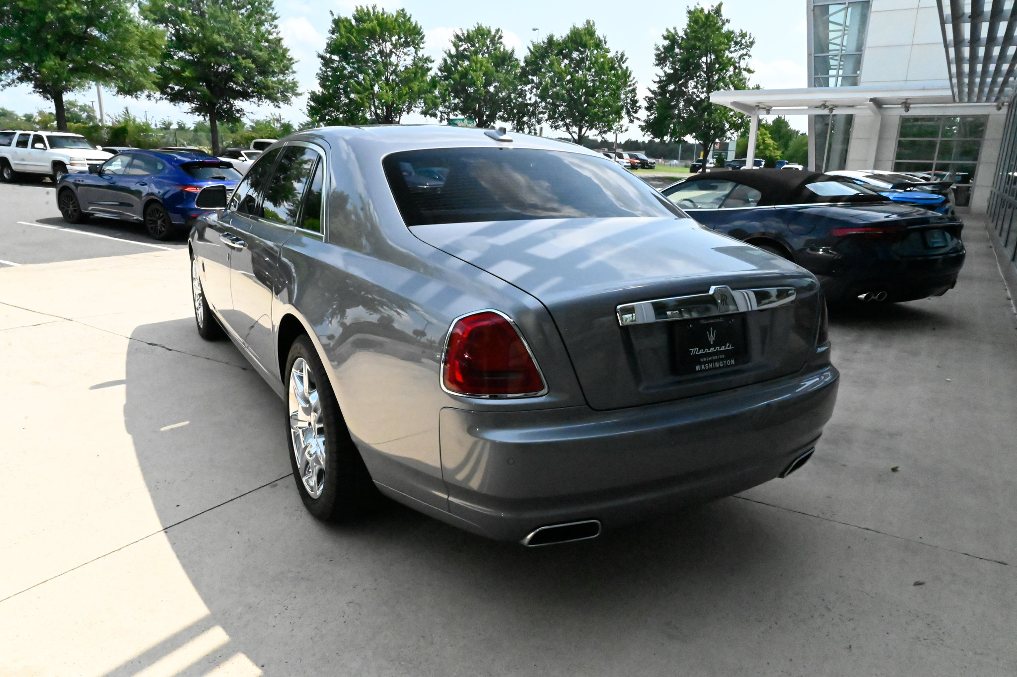 Used 2013 Rolls-Royce Ghost RWD image 3