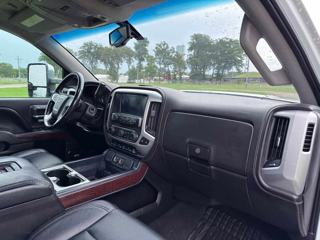 Used 2016 GMC Sierra 2500 SLT w/ Suspension Package, Off-Road AWD/4WD image 32