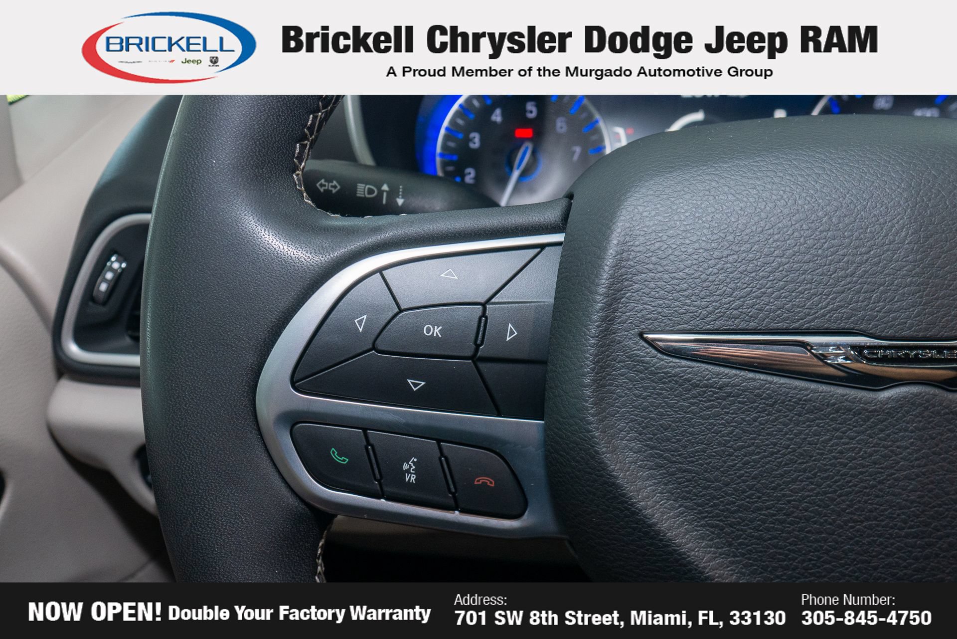 Used 2023 Chrysler Pacifica Touring-L FWD image 21