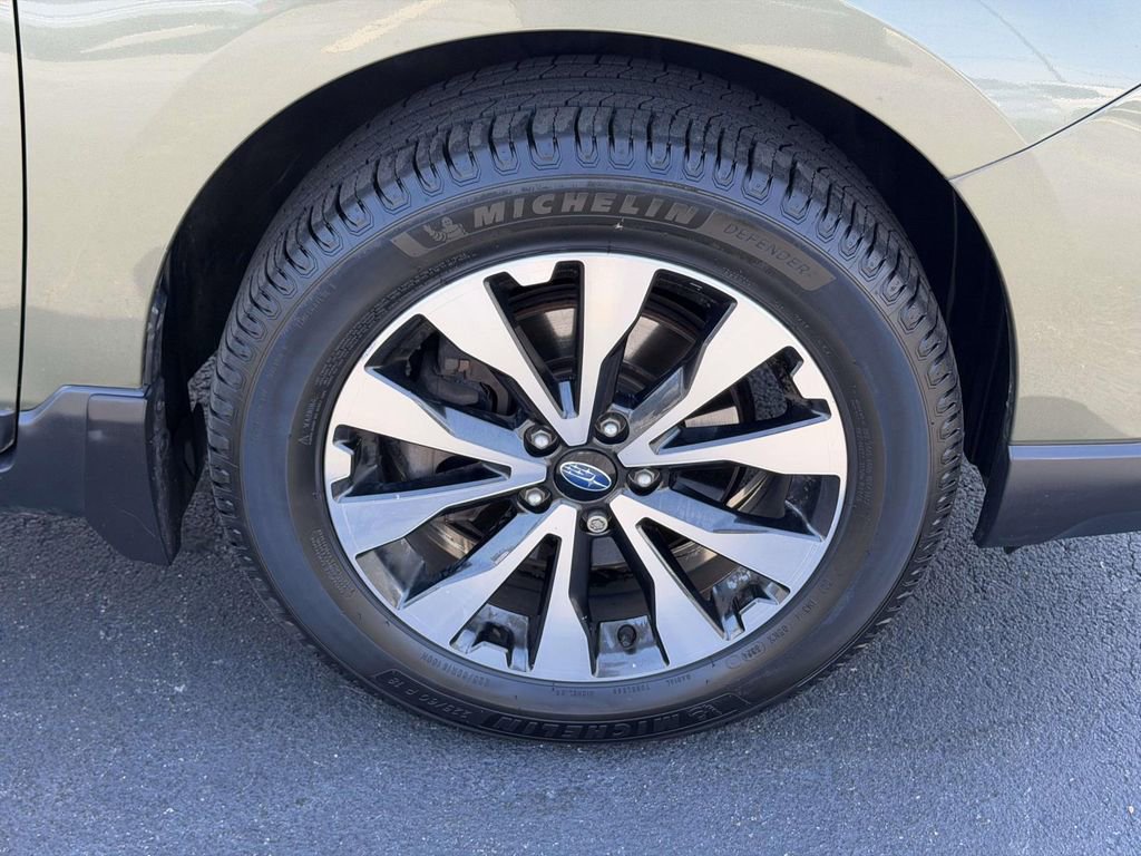 Used 2016 Subaru Outback 2.5i Limited image 9