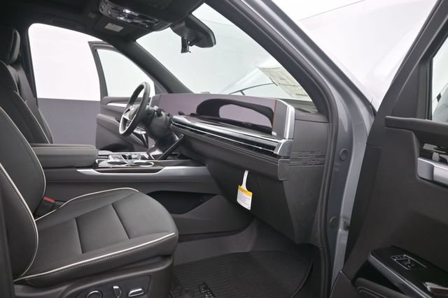 New 2026 Cadillac Escalade Luxury w/ LPO, Floor Liner Package AWD/4WD image 19