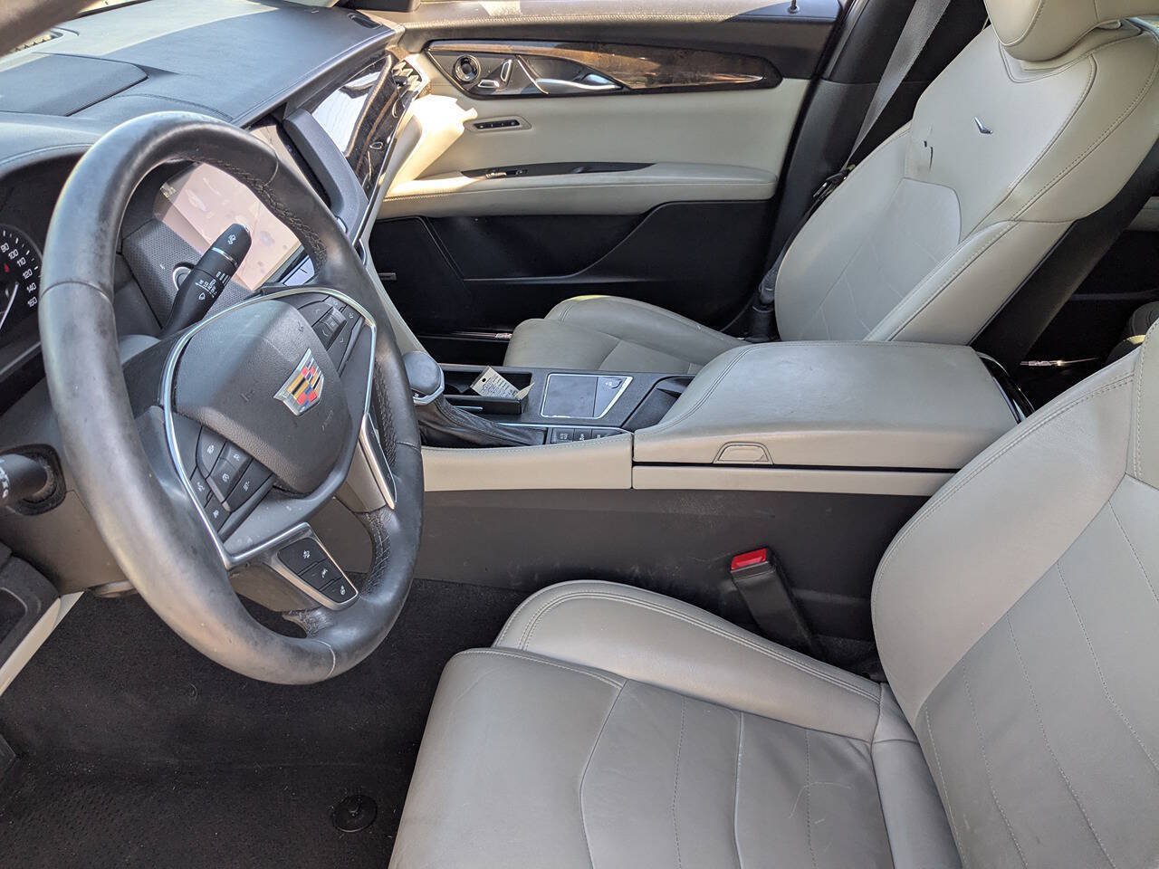 Used 2018 Cadillac CT6 Luxury w/ Active Chassis Package AWD/4WD image 19