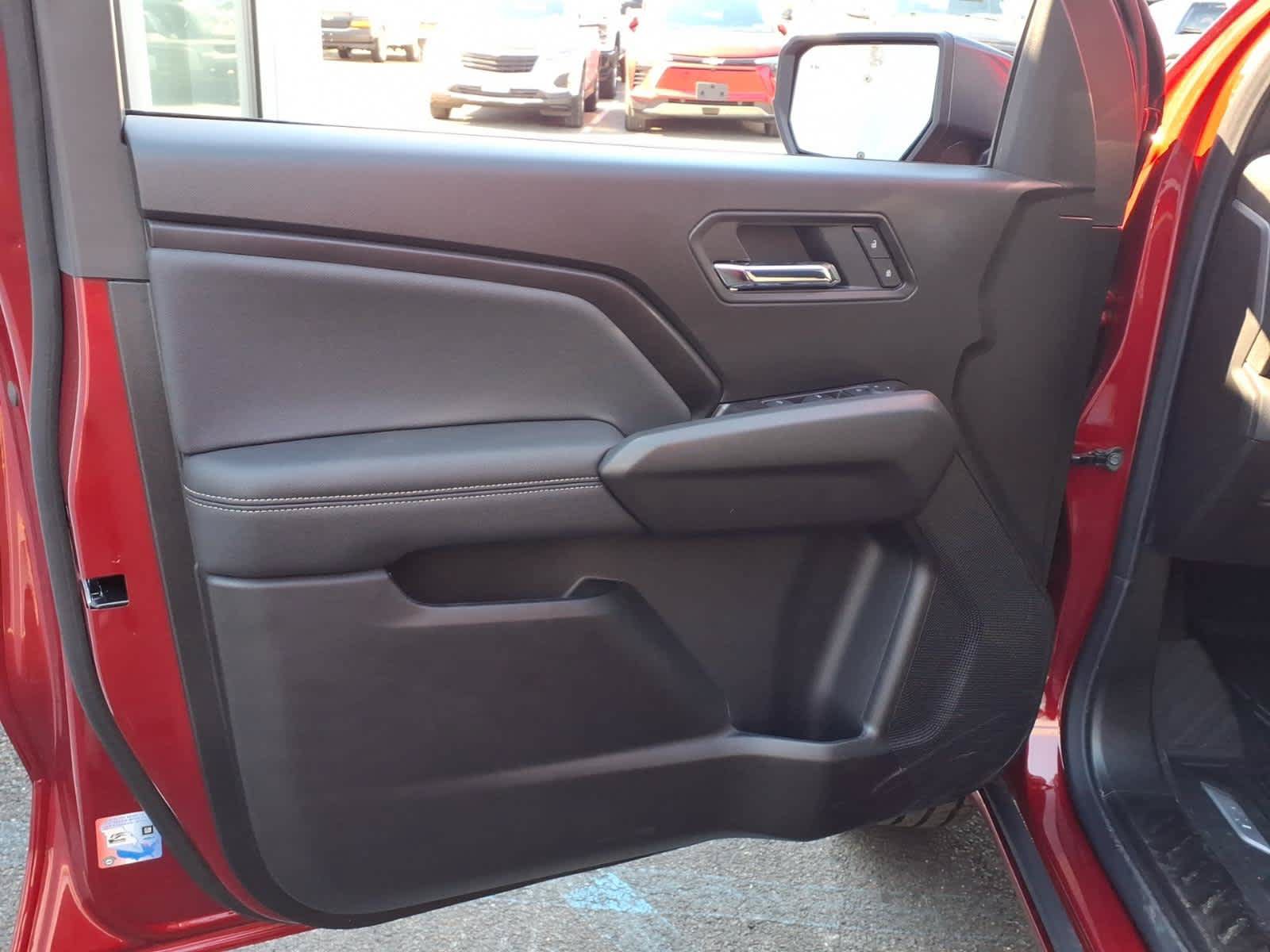 Used 2026 Chevrolet Colorado LT w/ Advanced Trailering Package AWD/4WD image 10