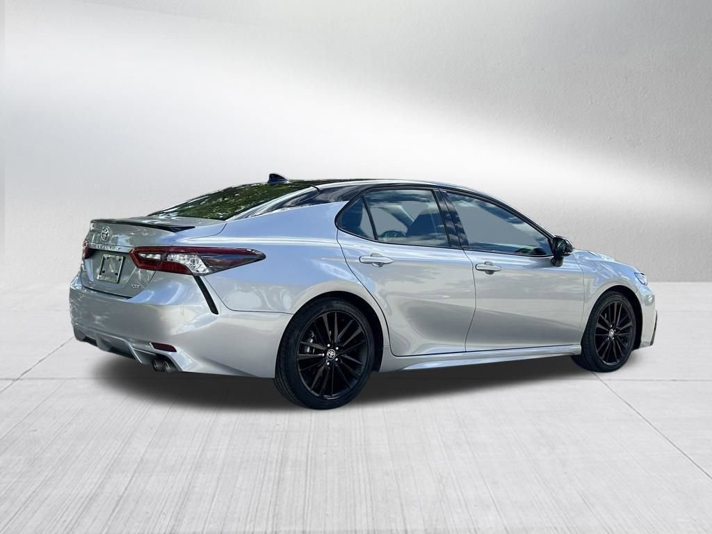 Used 2023 Toyota Camry XSE FWD image 5