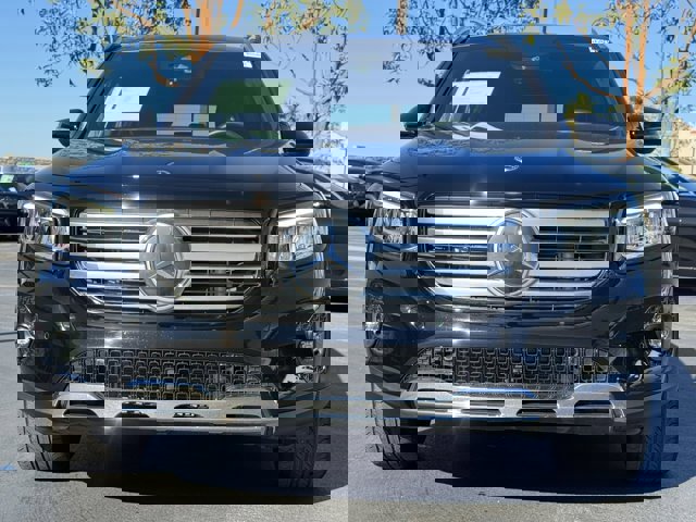 Used 2024 Mercedes-Benz GLB 250 4MATIC image 3