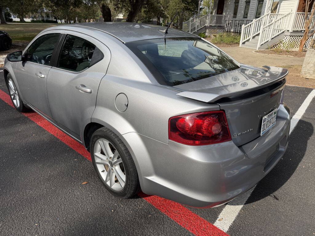 Used 2014 Dodge Avenger SE w/ Rallye Appearance Group FWD image 2