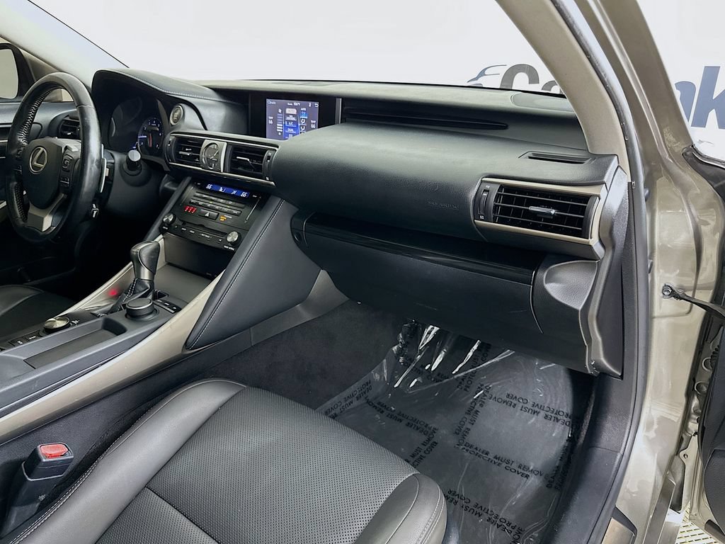 Used 2017 Lexus IS 200t RWD image 34