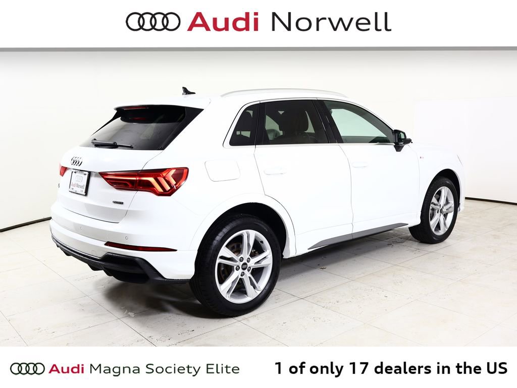 Used 2024 Audi Q3 2.0T Premium w/ Convenience Package image 18