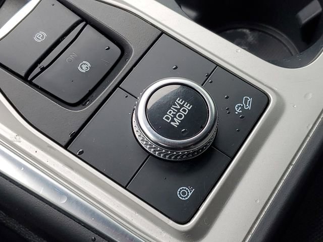 Used 2022 Ford Explorer XLT w/ Equipment Group 202A image 20