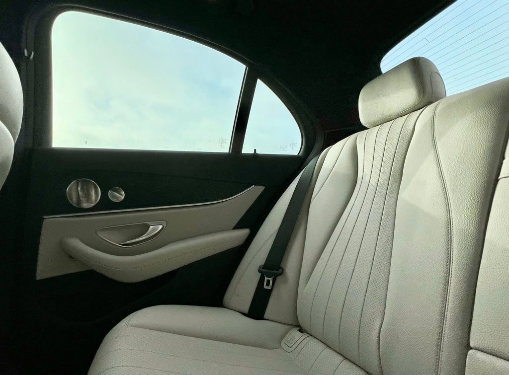 Certified 2022 Mercedes-Benz E 350 4MATIC Sedan image 23