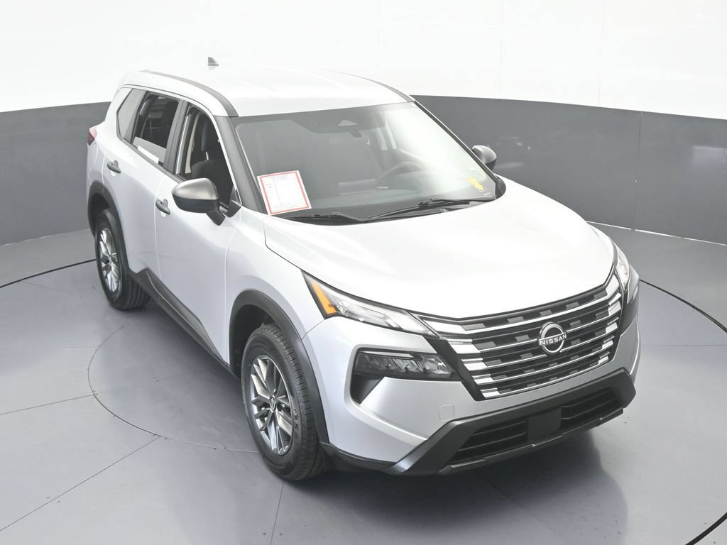 Used 2024 Nissan Rogue S FWD image 47
