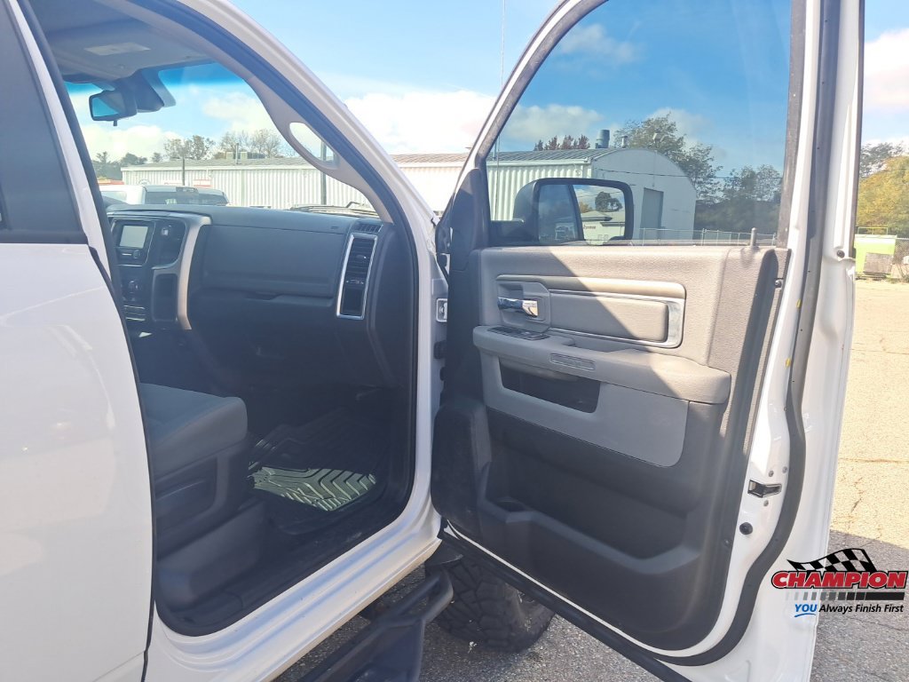 Used 2016 RAM 2500 SLT AWD/4WD image 19