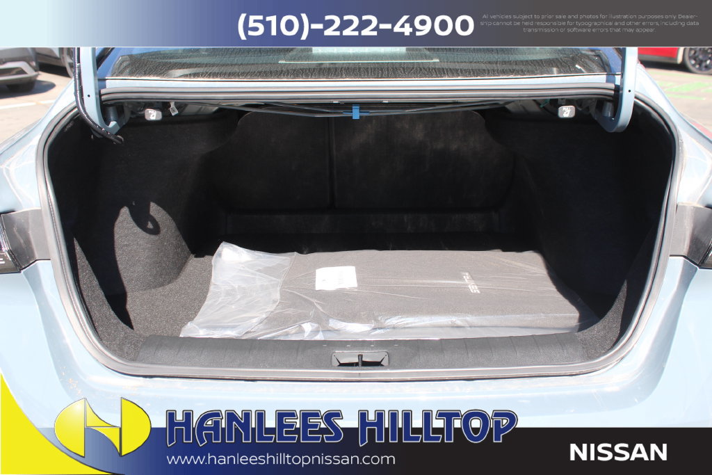 New 2027 Nissan Sentra SR w/ Floor Mat Package FWD image 10