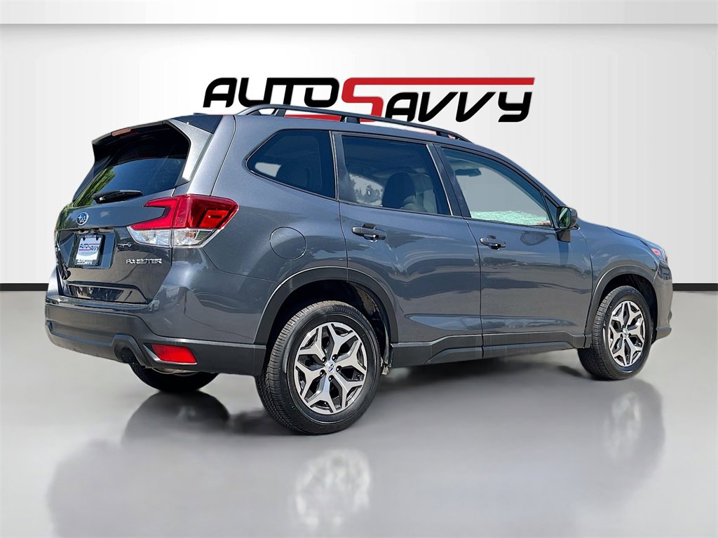 Used 2024 Subaru Forester Premium image 7
