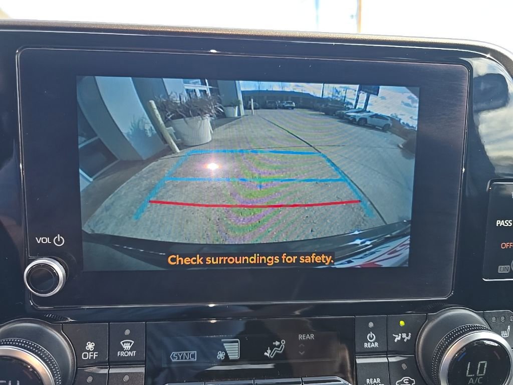 Used 2024 Toyota Highlander XLE image 17