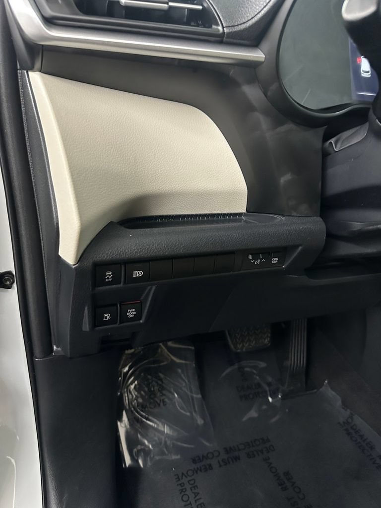 Used 2022 Toyota Sienna XLE w/ XLE Plus Package FWD image 15