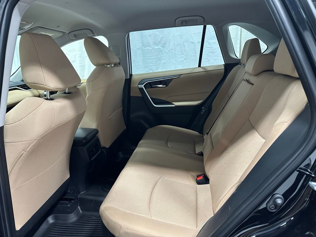 Used 2025 Toyota RAV4 XLE image 47