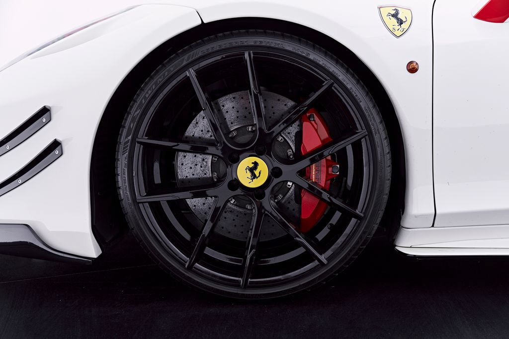 Used 2014 Ferrari 458 Spider RWD image 3