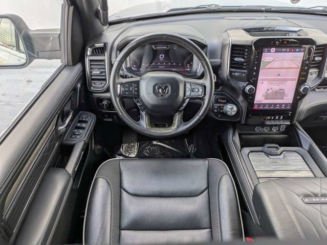 Used 2025 RAM 1500 Limited AWD/4WD image 17