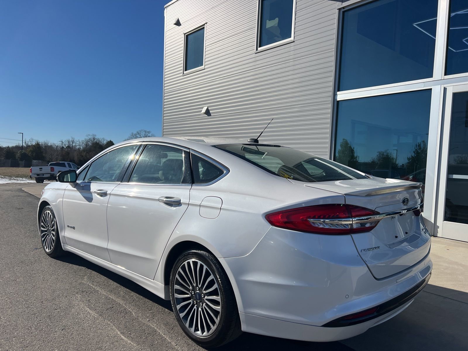 Used 2018 Ford Fusion Titanium image 14
