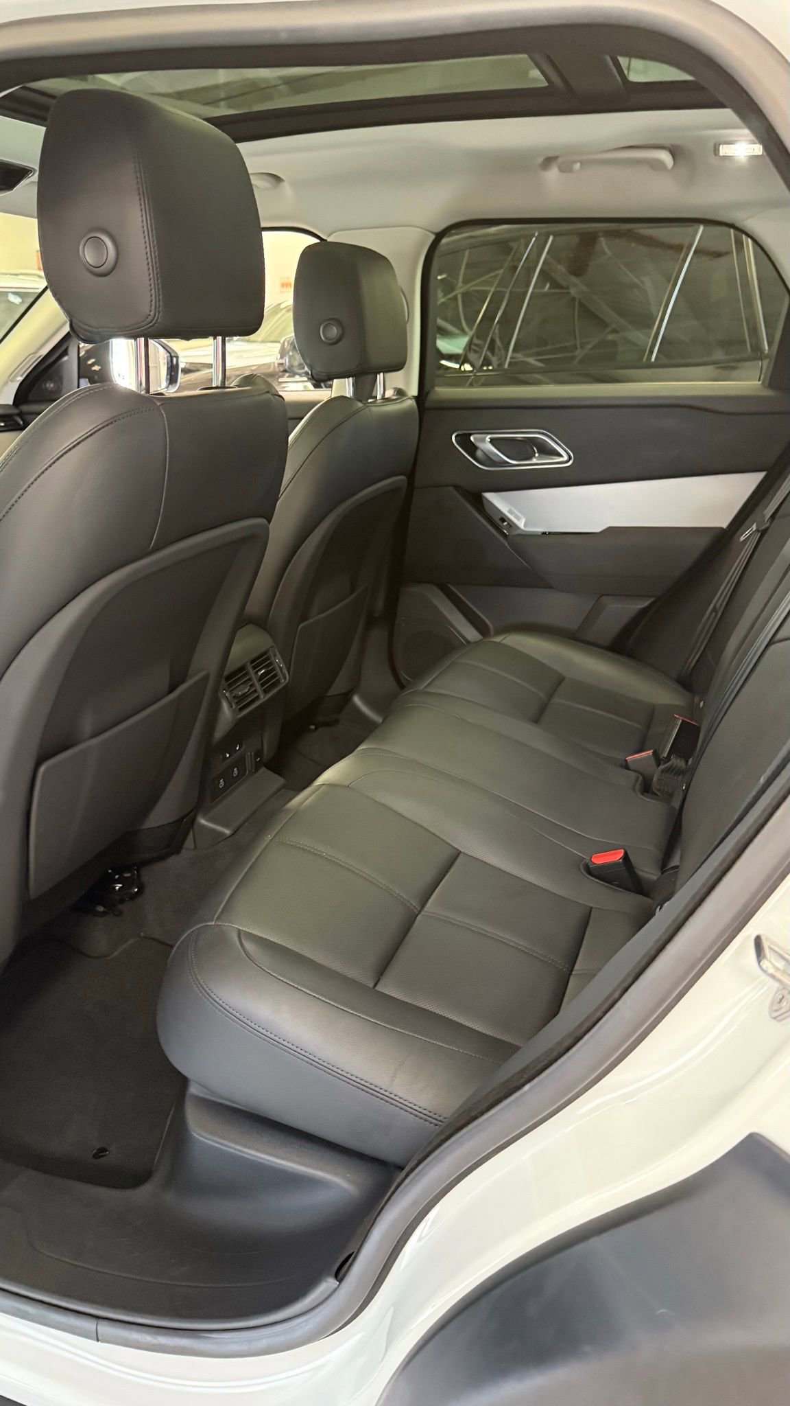 Used 2024 Land Rover Range Rover Velar S image 43