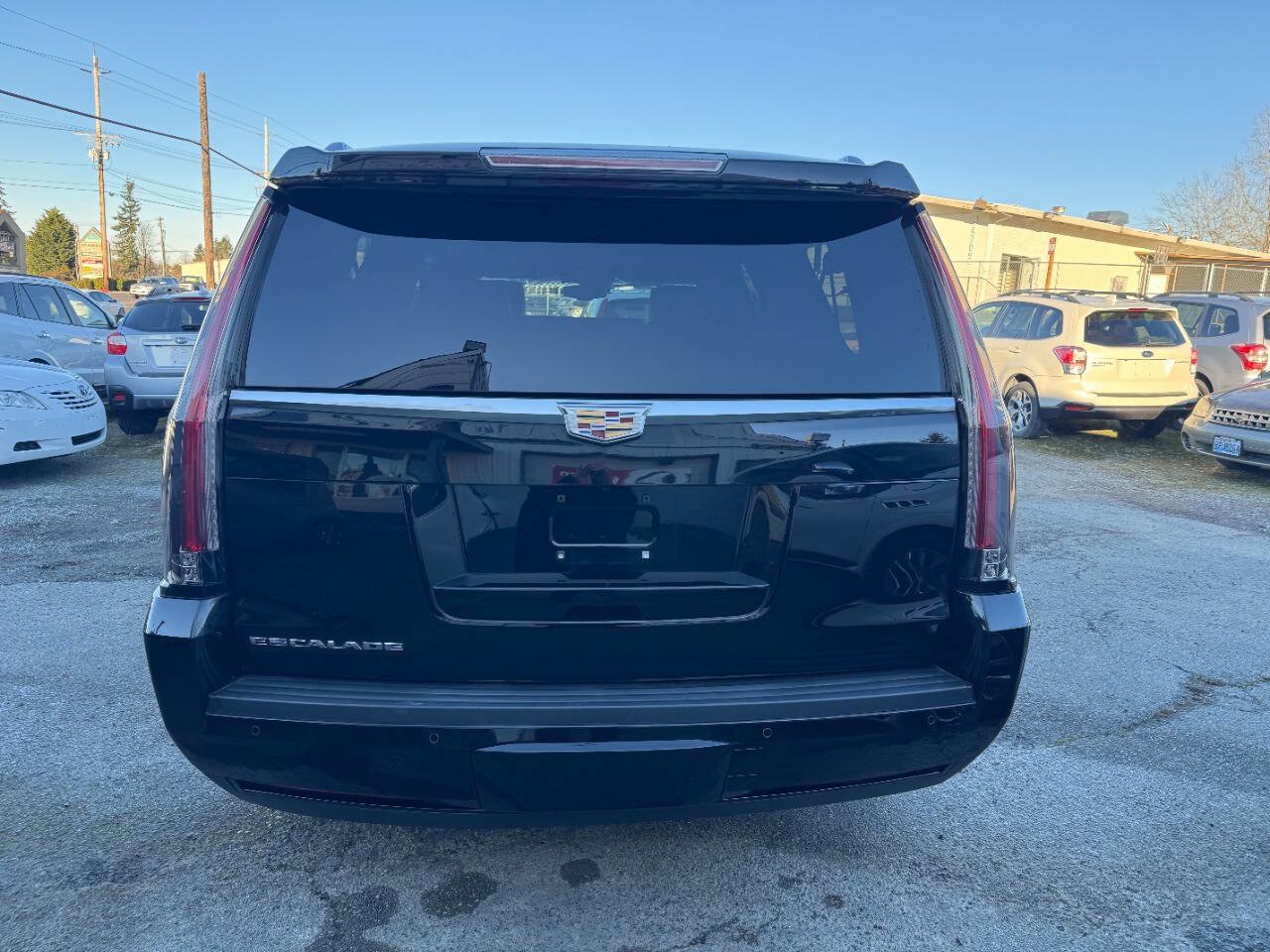 Used 2016 Cadillac Escalade ESV Platinum AWD/4WD image 5