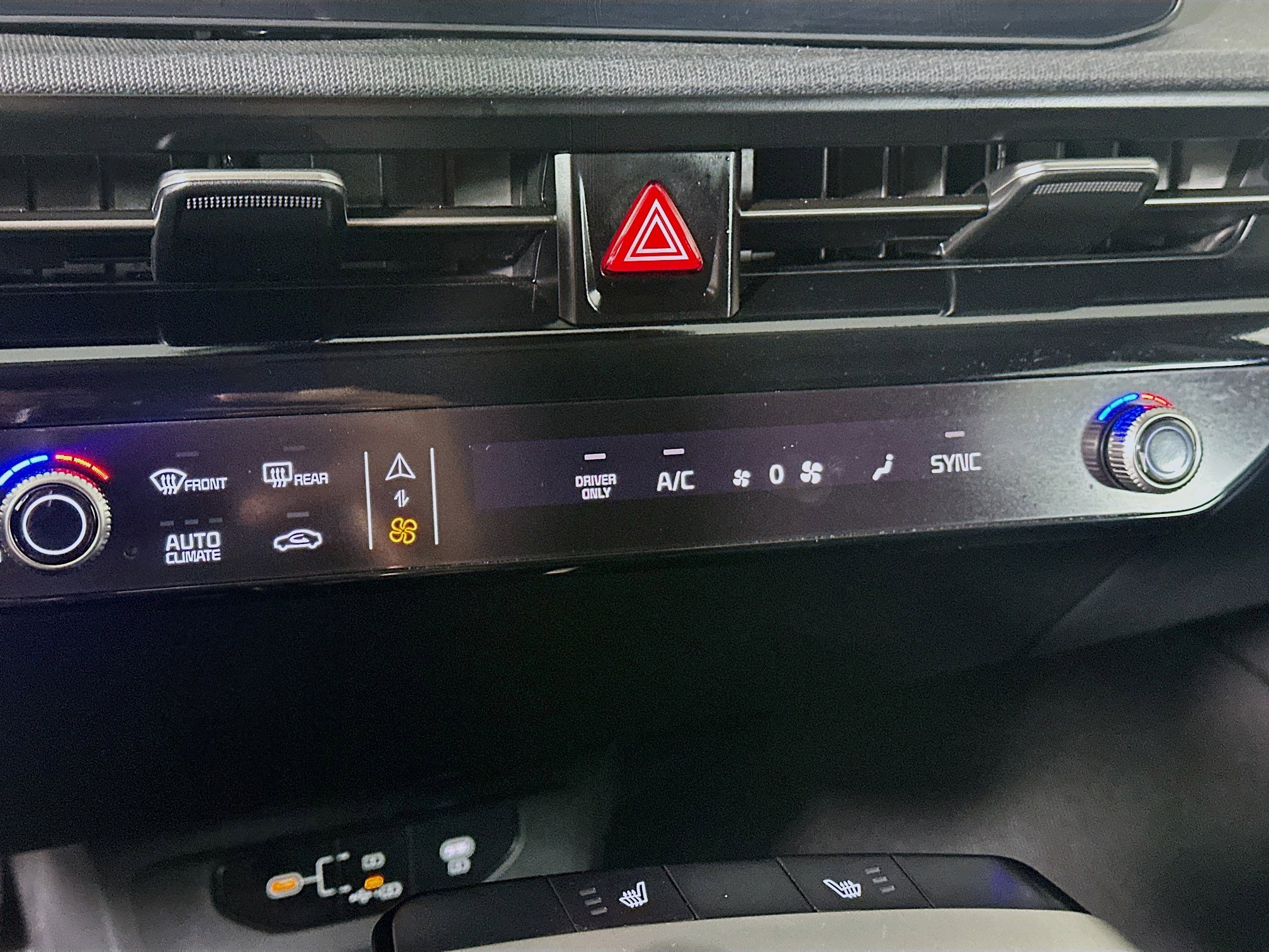 Used 2025 Kia EV6 Light w/ Light LR Technology Package RWD image 24