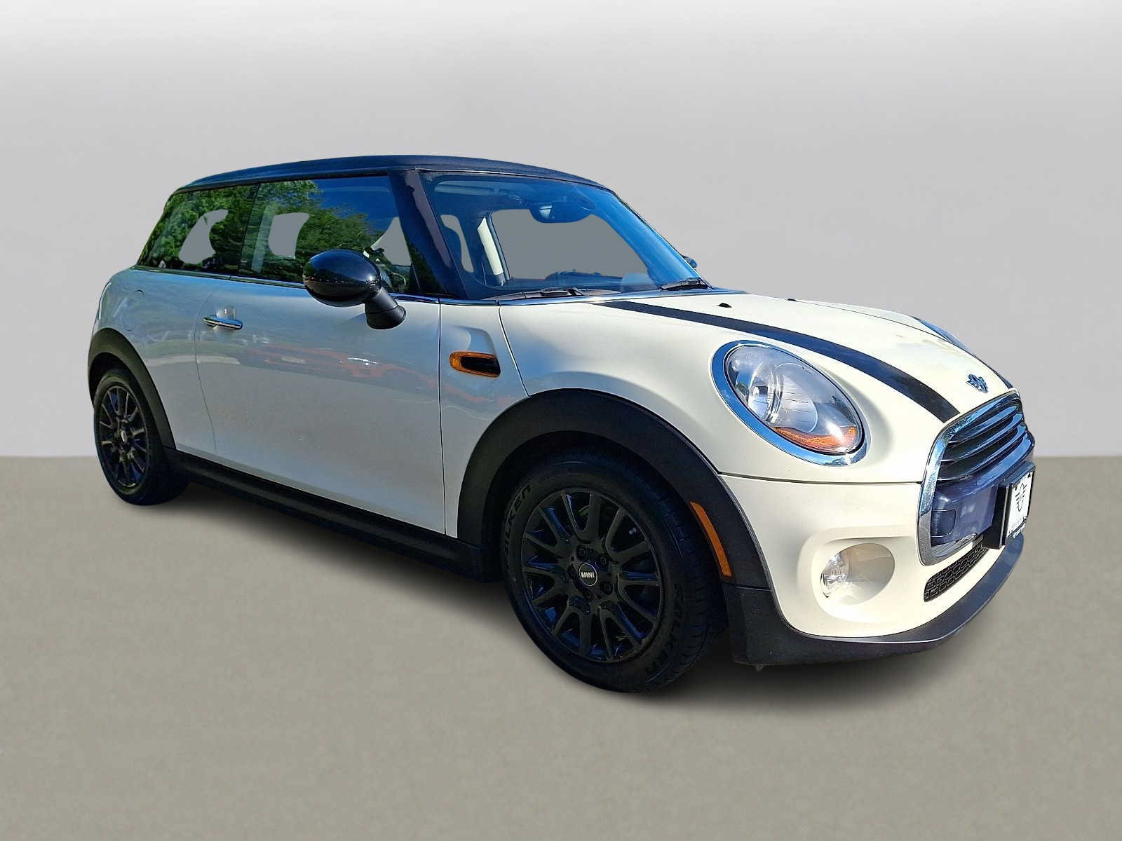 Used 2016 MINI Cooper 2-Door Hardtop FWD image 3