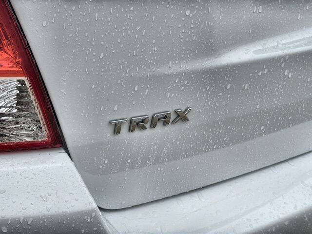Used 2018 Chevrolet Trax LS FWD image 30