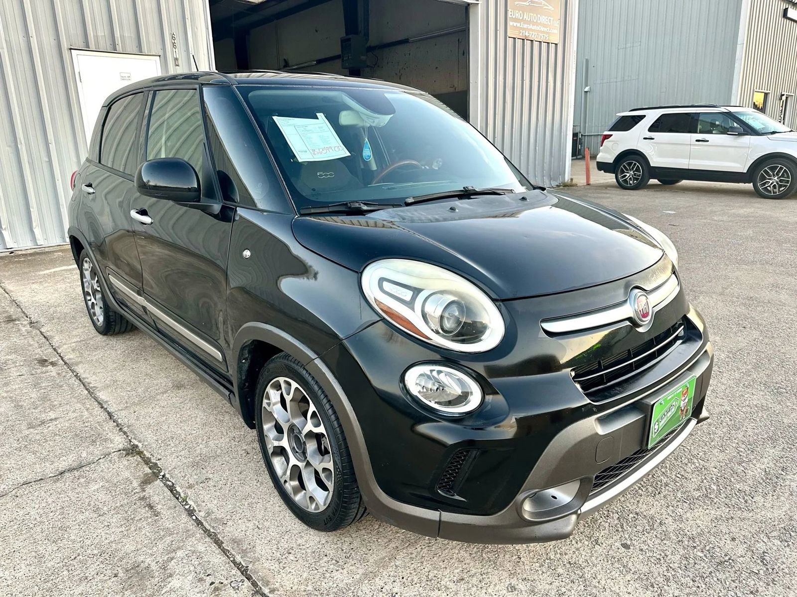 Used 2014 FIAT 500L Trekking w/ Popular Equipment Group image 9