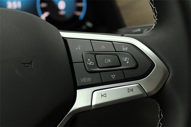 New 2025 Volkswagen Atlas SE image 12