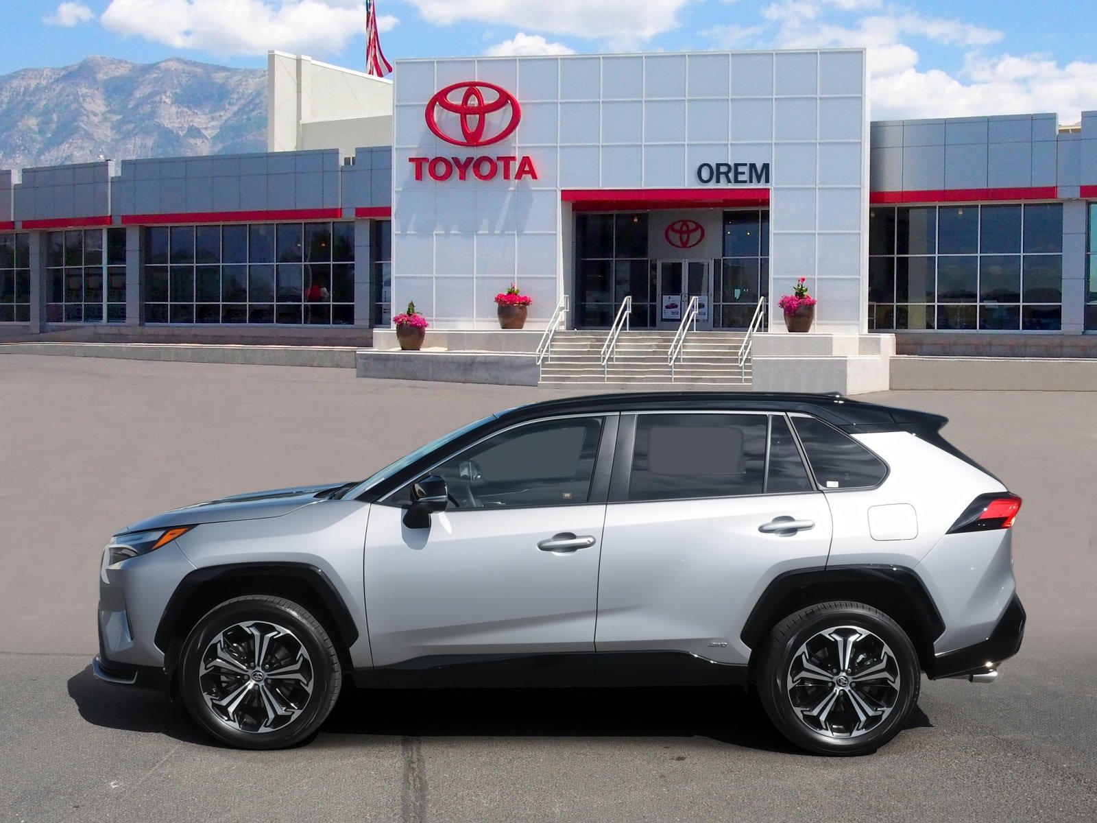 Used 2025 Toyota RAV4 XSE image 6