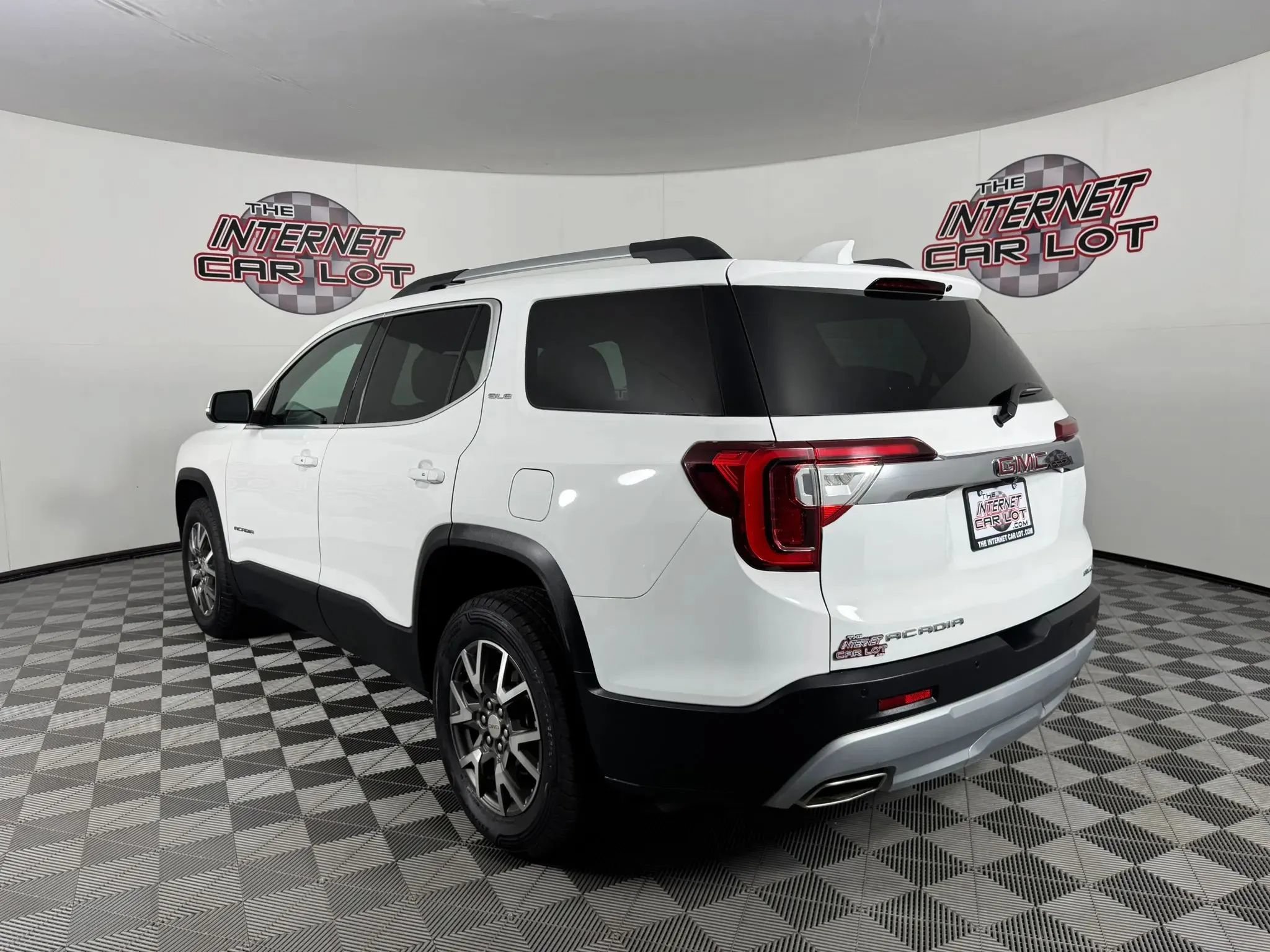 Used 2020 GMC Acadia SLE w/ Driver Convenience Package AWD/4WD image 5