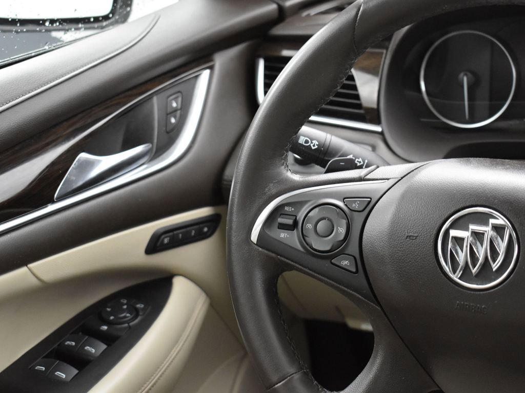Used 2017 Buick LaCrosse Essence image 19