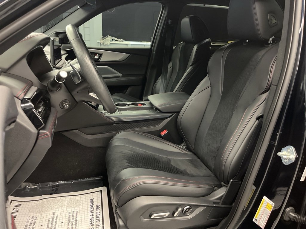 Used 2025 Acura MDX A-Spec image 11