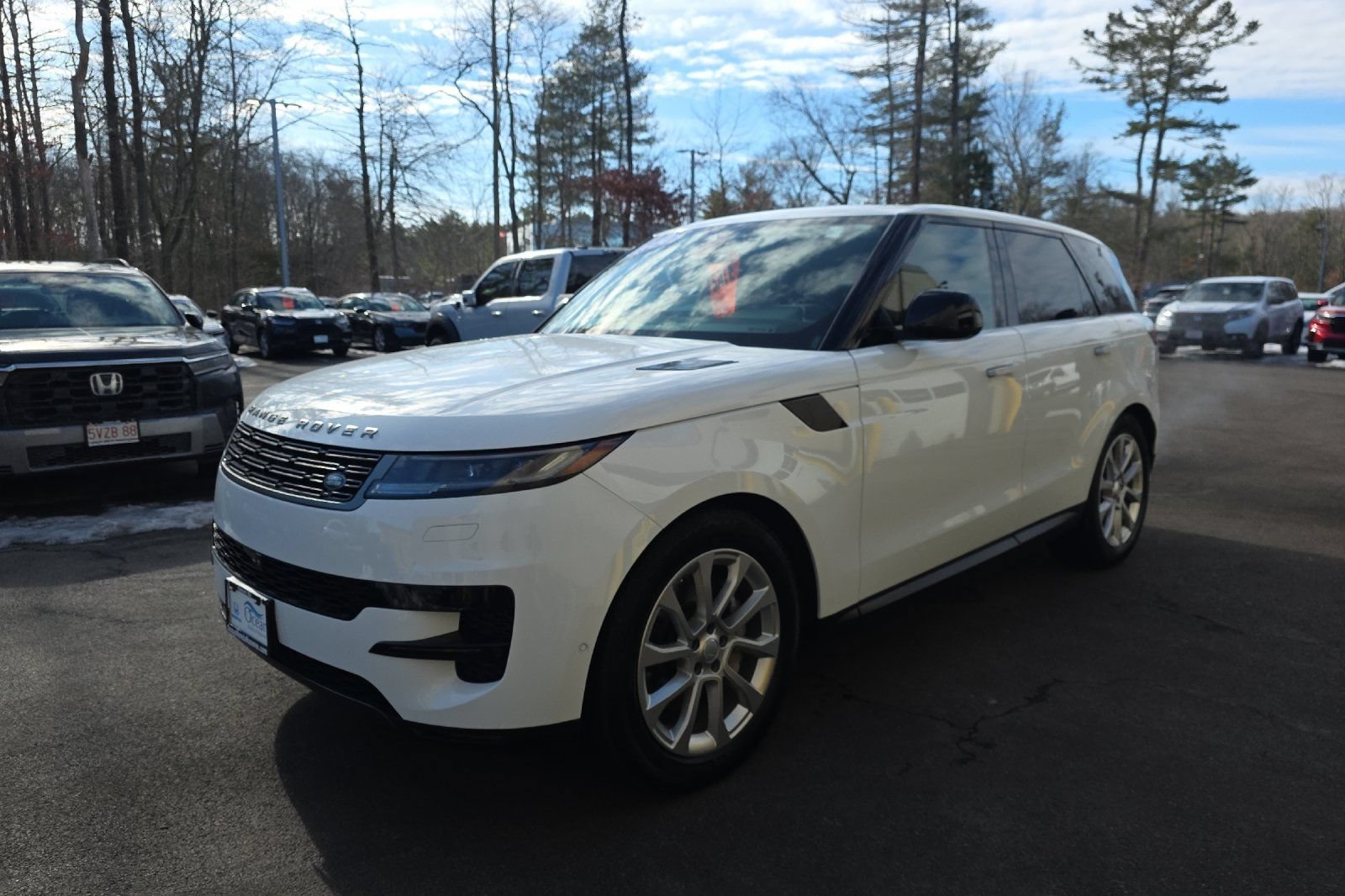 Used 2024 Land Rover Range Rover Sport SE AWD/4WD image 7