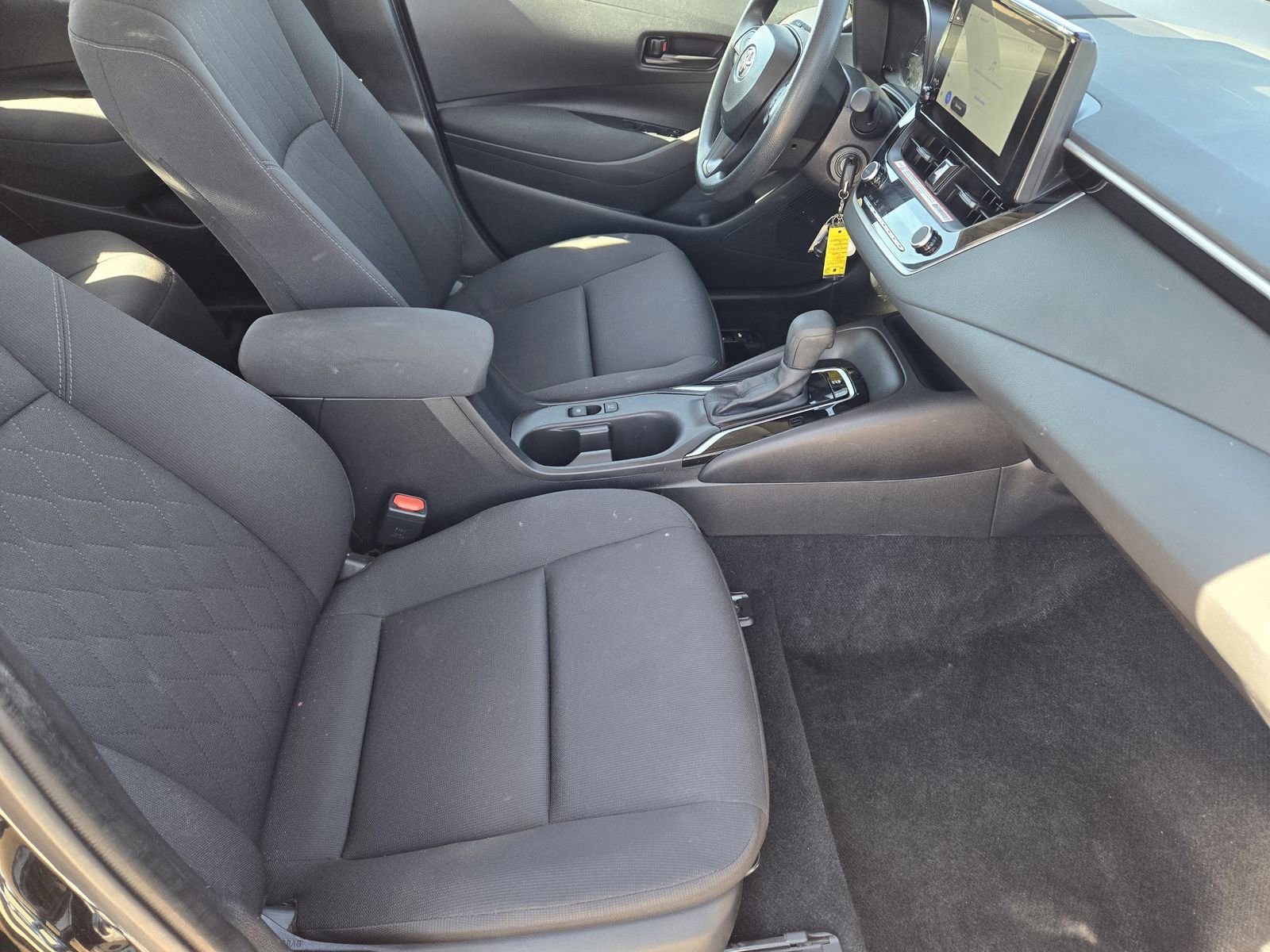 Used 2025 Toyota Corolla LE image 16